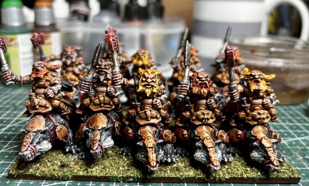 In my excitement to finish these I forgot to add the wash pics. 50/50 wash medium and dark tone for the badgers, weapons and cloaks. Wash medium and strong tone for everything else!