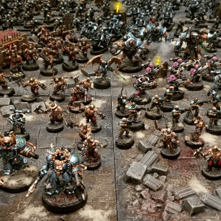 More Good Stuff From The 40K Parade of Armies