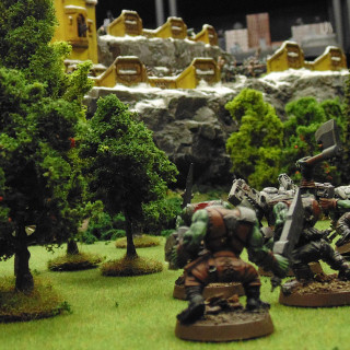 The Ork Horde Arrives At The Fort