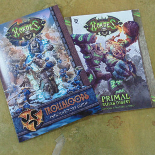 Unboxing The Trollbloods Battlegroup Box - Bright Blue & Mean