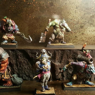 Arrrrrrrrh! There Be Lovely Painted Minis in the CMON Cases