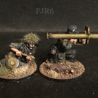 Sniper & Panzerschreck Teams ready for action 